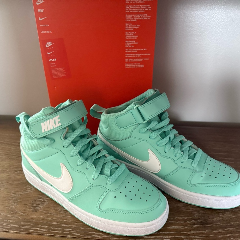 New Nike Big Kids Court Borough Mid